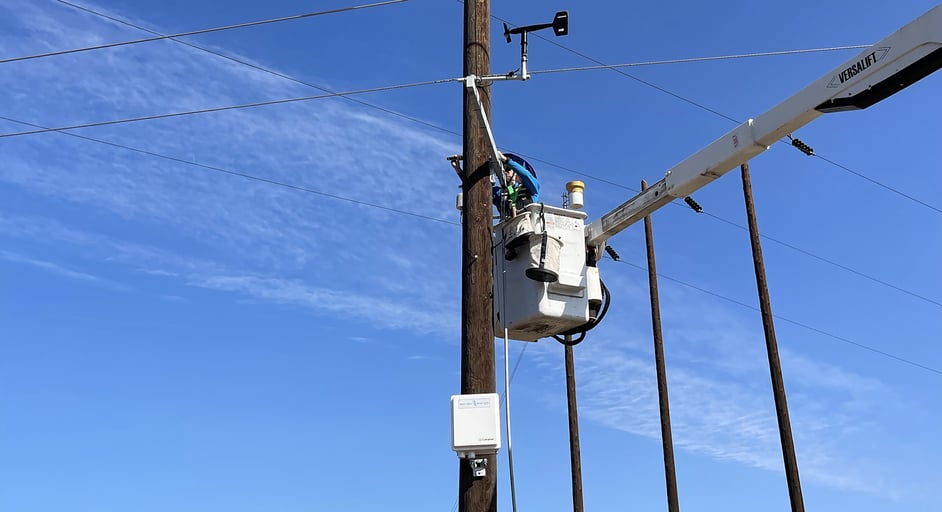 Hawaiian Electric installs a Western Weather Group station with an R.M. Young Wind Monitor HD Alpine